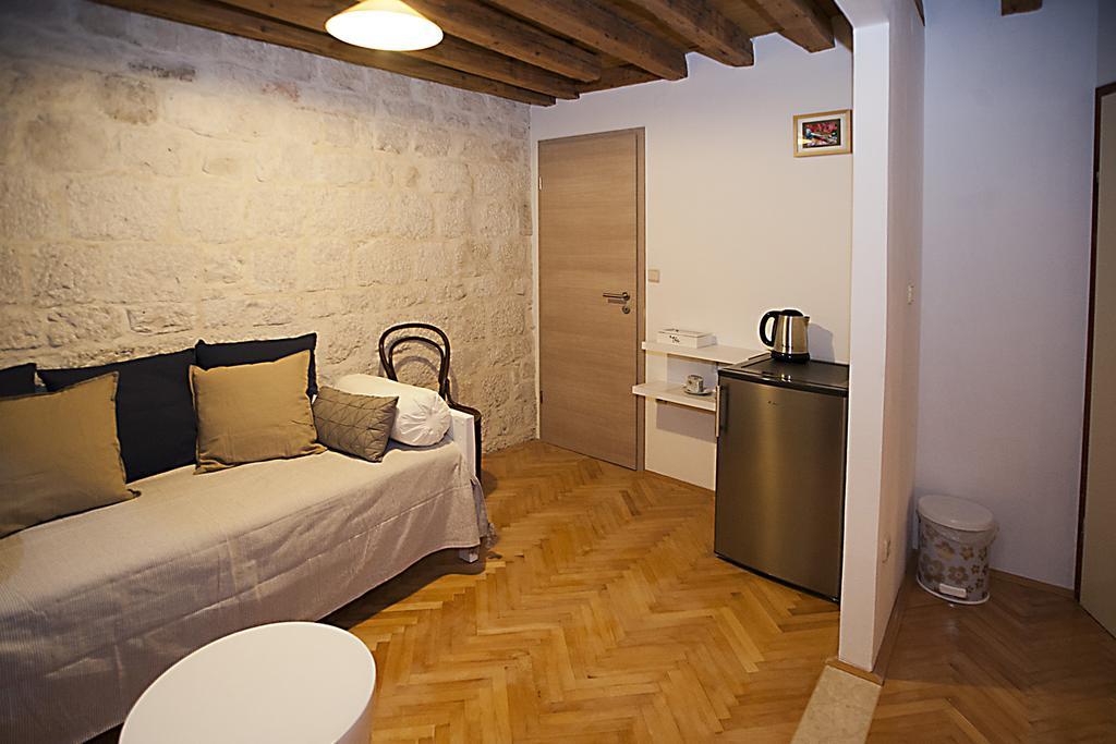 Rooms Livia Trogir Zimmer foto