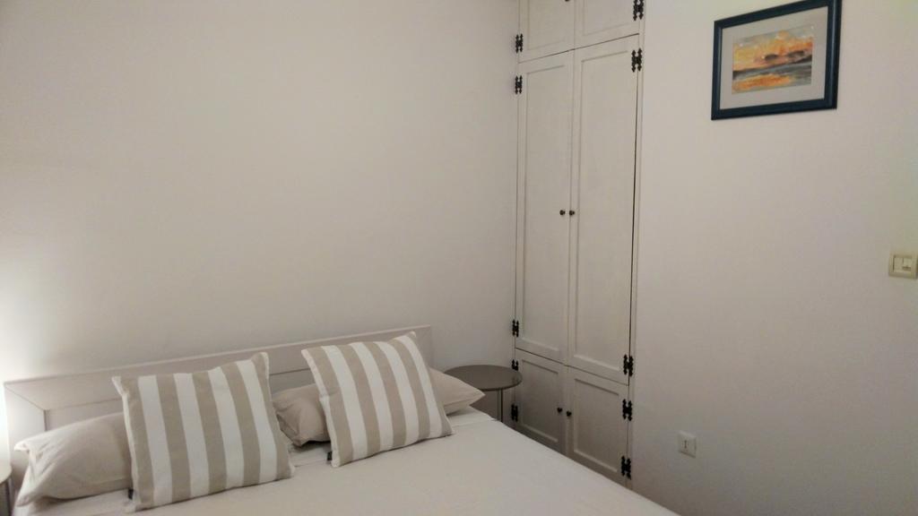Rooms Livia Trogir Exterior foto